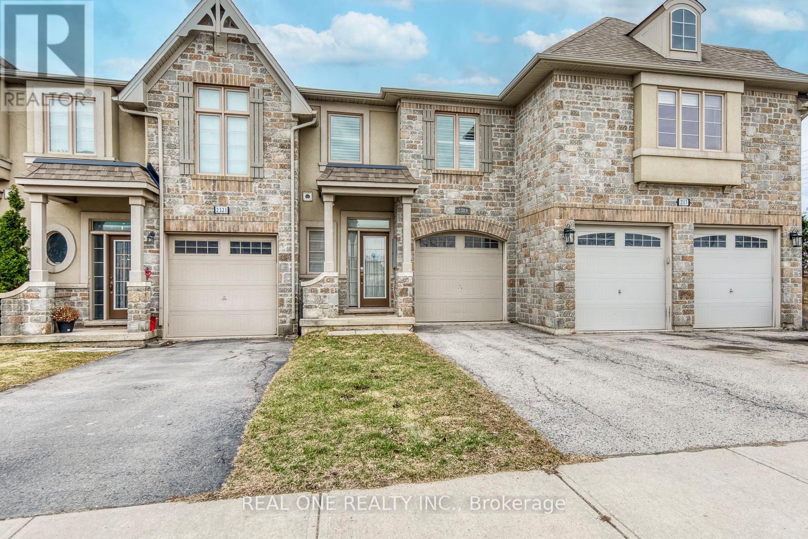 2319 Stone Glen Crescent, Oakville, Ontario  L6M 0C9 - Photo 2 - W12962384