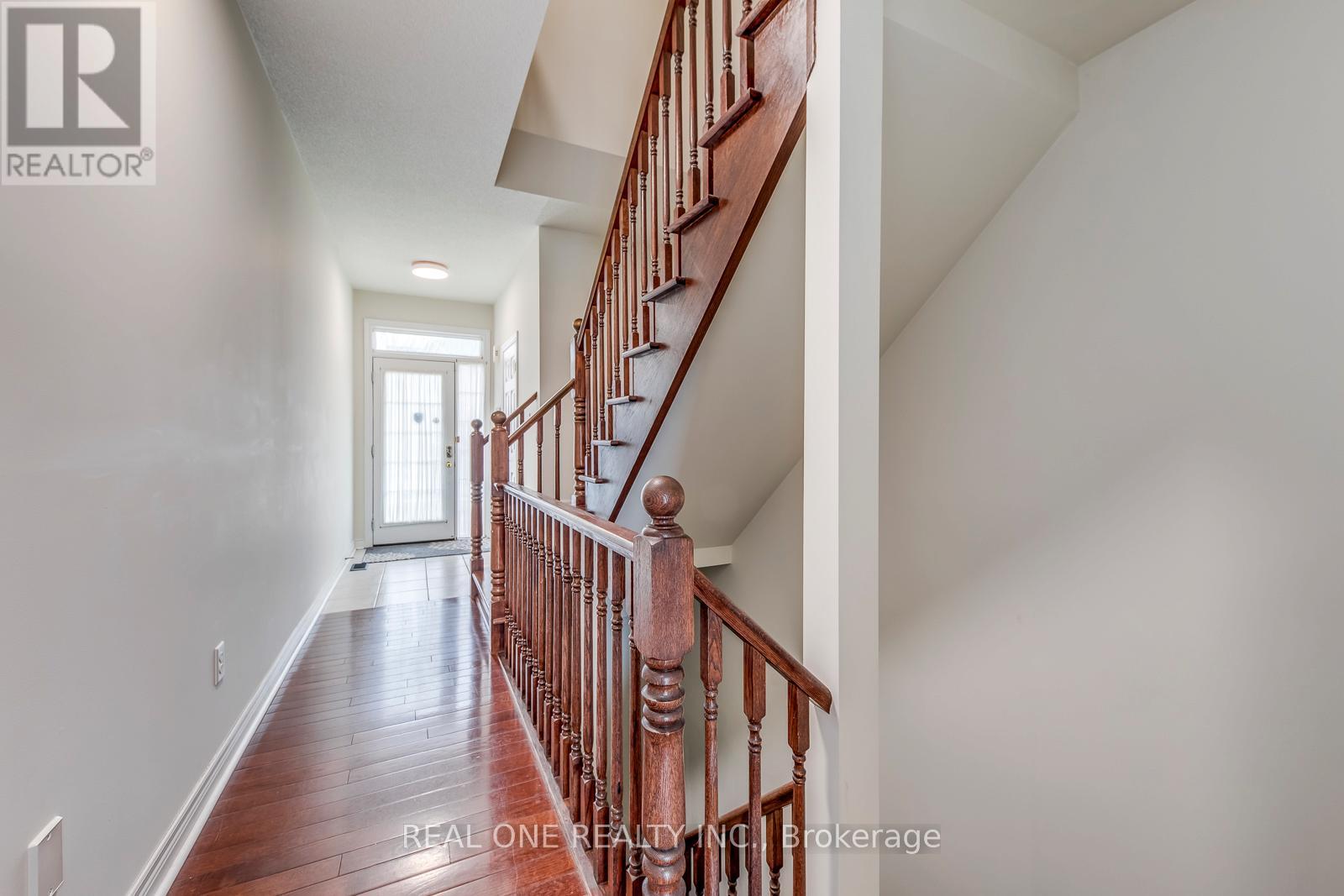 2319 Stone Glen Crescent, Oakville, Ontario  L6M 0C9 - Photo 5 - W12962384