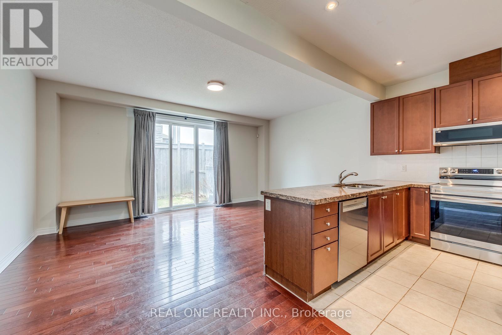 2319 Stone Glen Crescent, Oakville, Ontario  L6M 0C9 - Photo 6 - W12962384