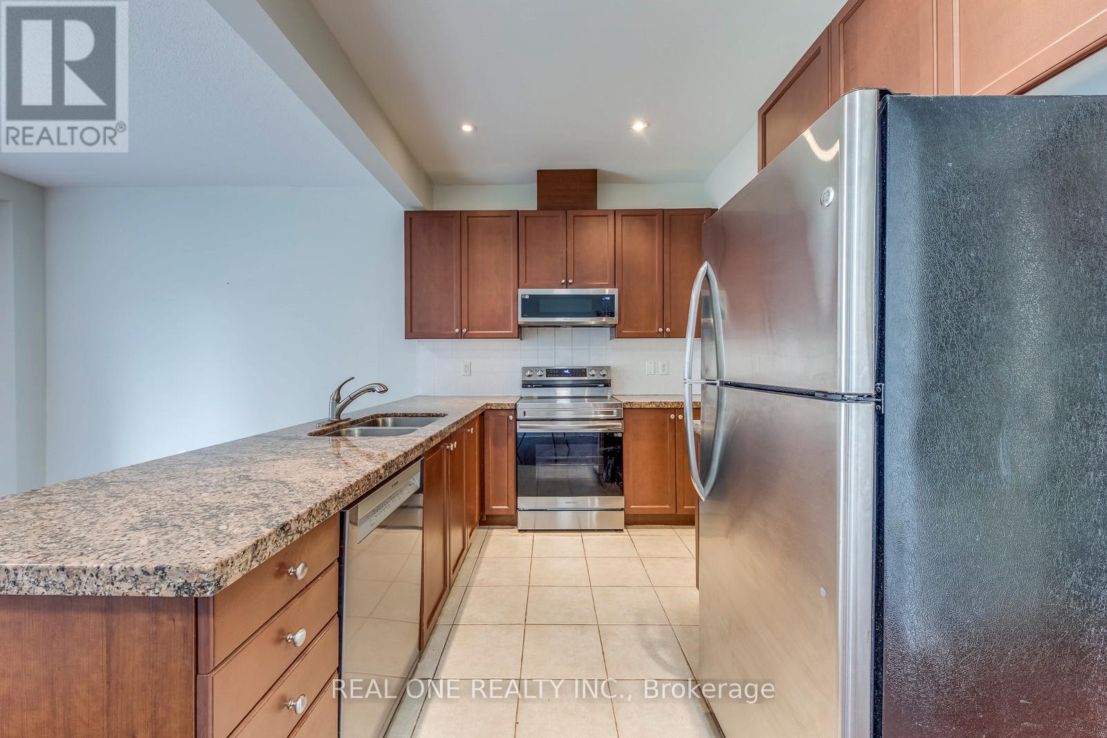 2319 Stone Glen Crescent, Oakville, Ontario  L6M 0C9 - Photo 7 - W12962384