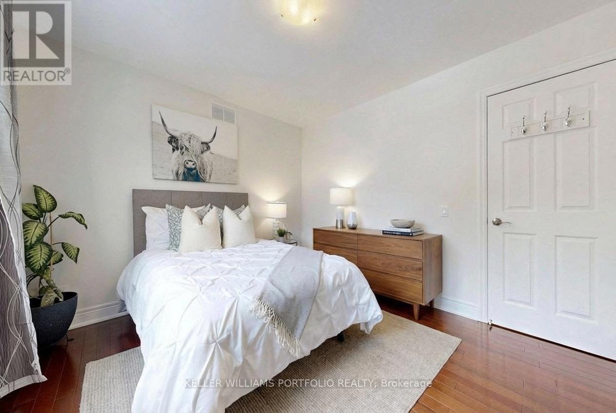 49 Dolphin Drive, Toronto, Ontario  M1L 1N5 - Photo 11 - E12922960