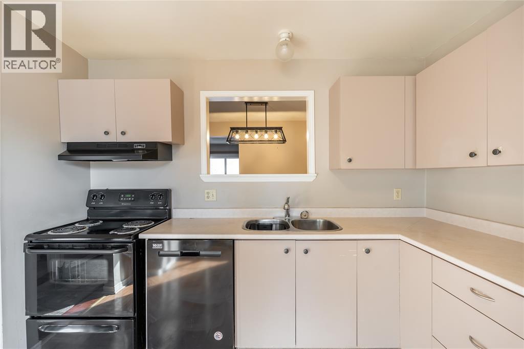 27 York Crescent Unit# 74, Sarnia, Ontario  N7S 6H9 - Photo 6 - 25031413