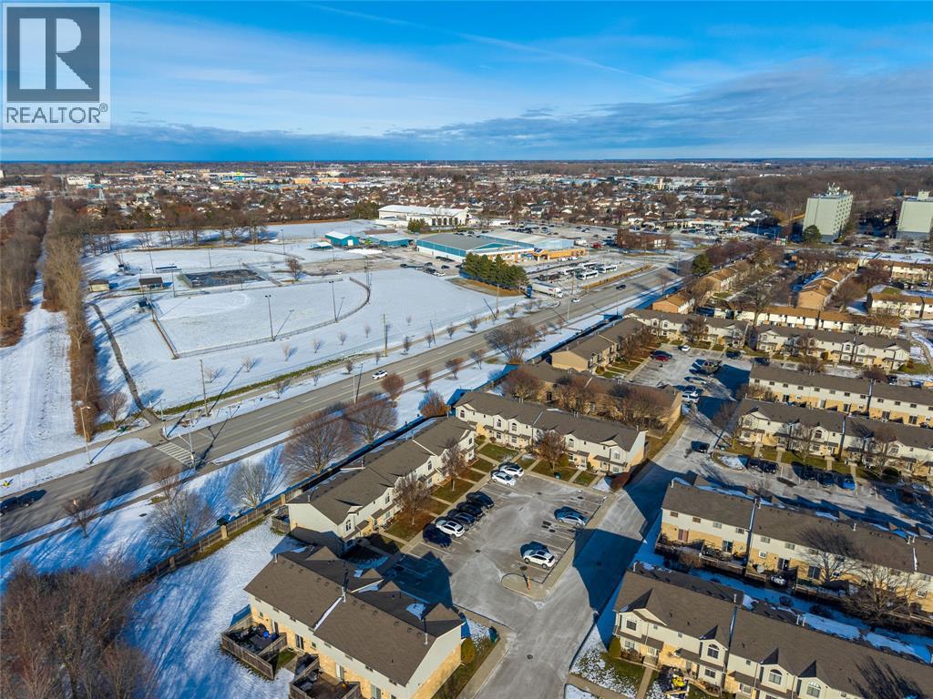 27 York Crescent Unit# 74, Sarnia, Ontario  N7S 6H9 - Photo 31 - 25031413