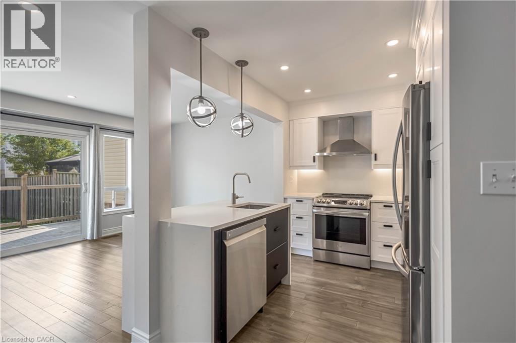 76 Blue Sky Trail, Waterdown, Ontario  L8B 0X6 - Photo 6 - 40811821