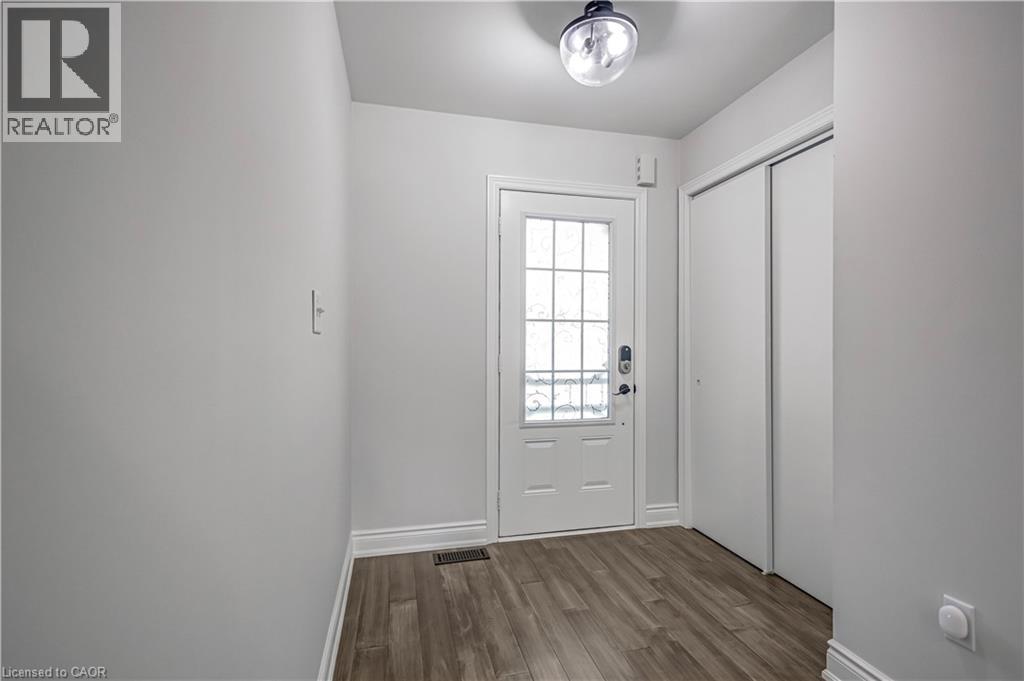 76 Blue Sky Trail, Waterdown, Ontario  L8B 0X6 - Photo 4 - 40811821