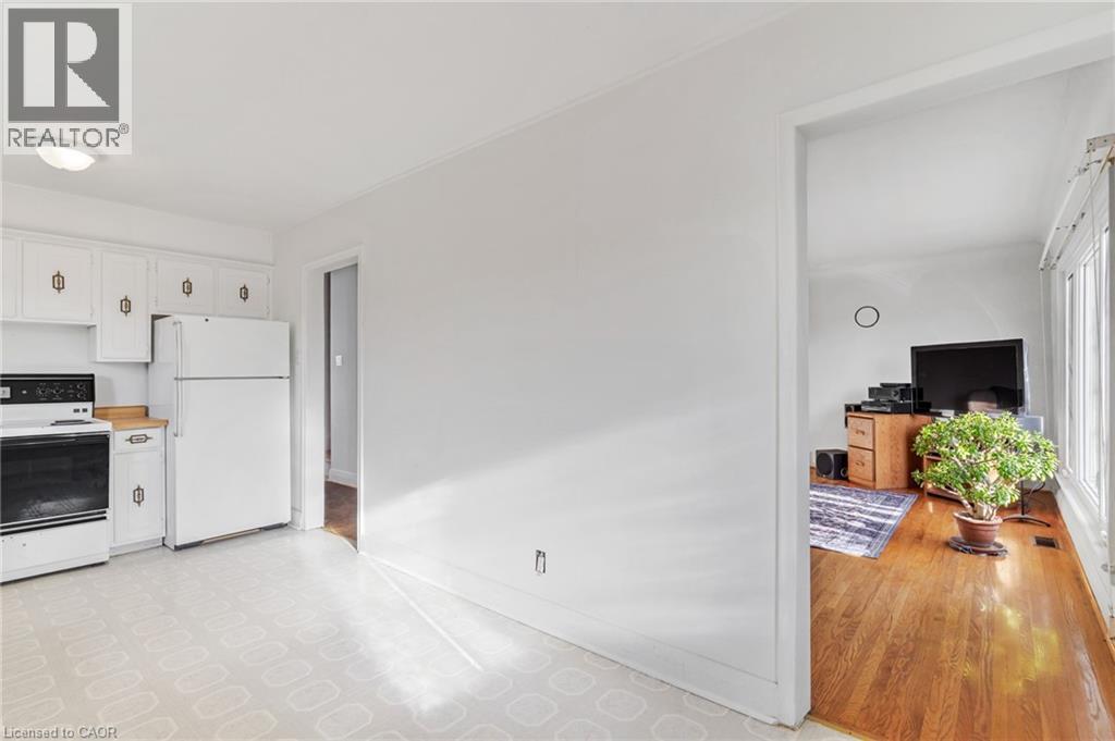 52 Dover Street, Waterloo, Ontario  N2J 1Z1 - Photo 10 - 40812009