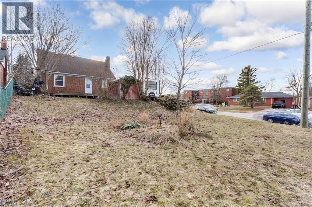 52 Dover Street, Waterloo, Ontario  N2J 1Z1 - Photo 27 - 40812009