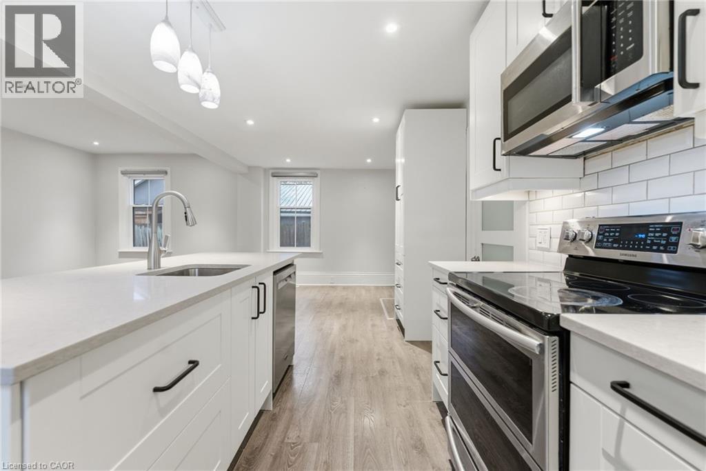 209 William Street, Brantford, Ontario  N3T 3L6 - Photo 7 - 40813783