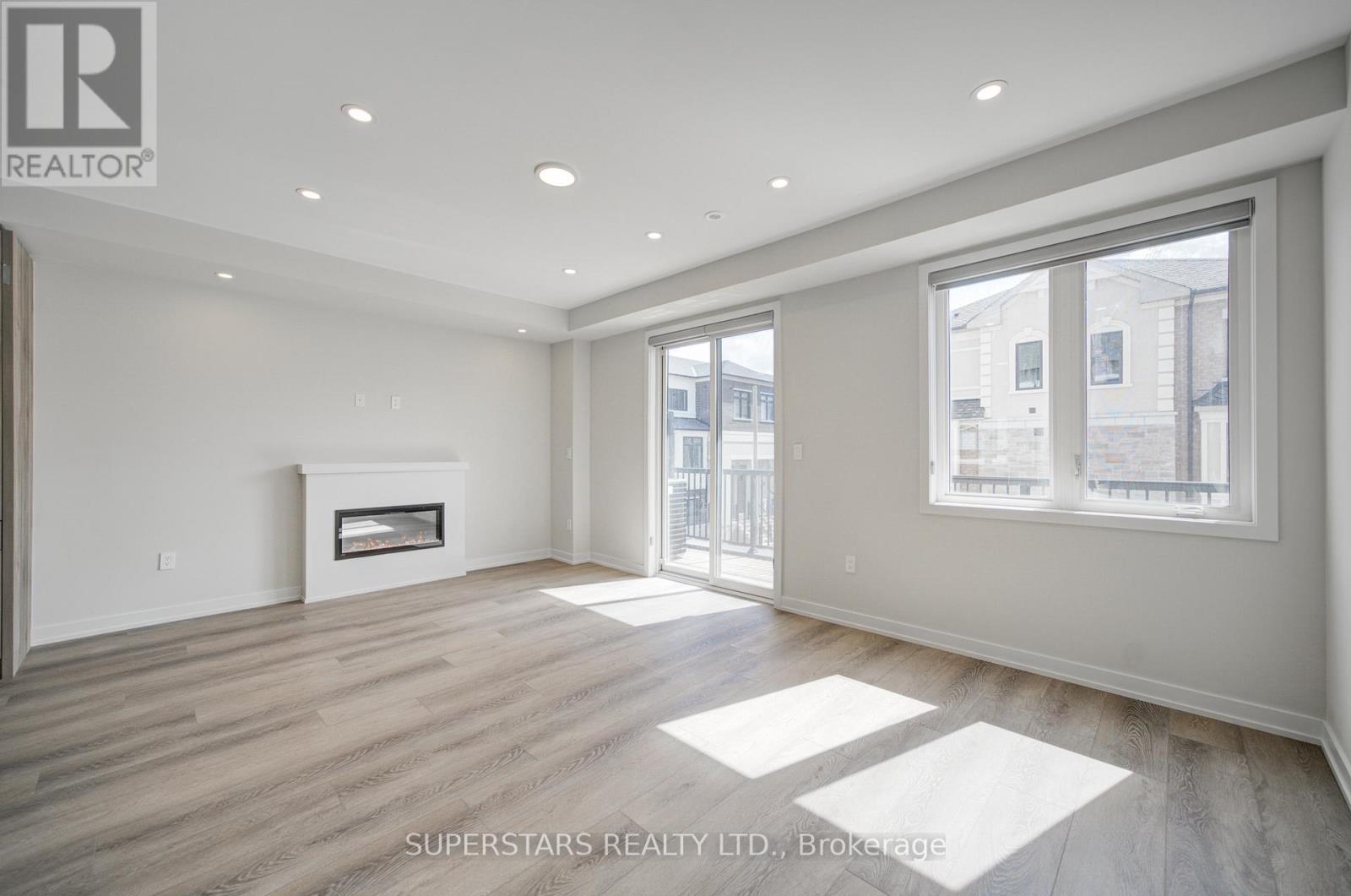 12 Chapple Lane, Richmond Hill, Ontario  L4B 0J4 - Photo 22 - N12883440