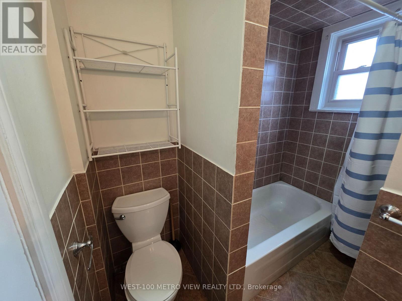 1733 Dufferin Street, Toronto, Ontario  M6E 3N9 - Photo 10 - C12962412