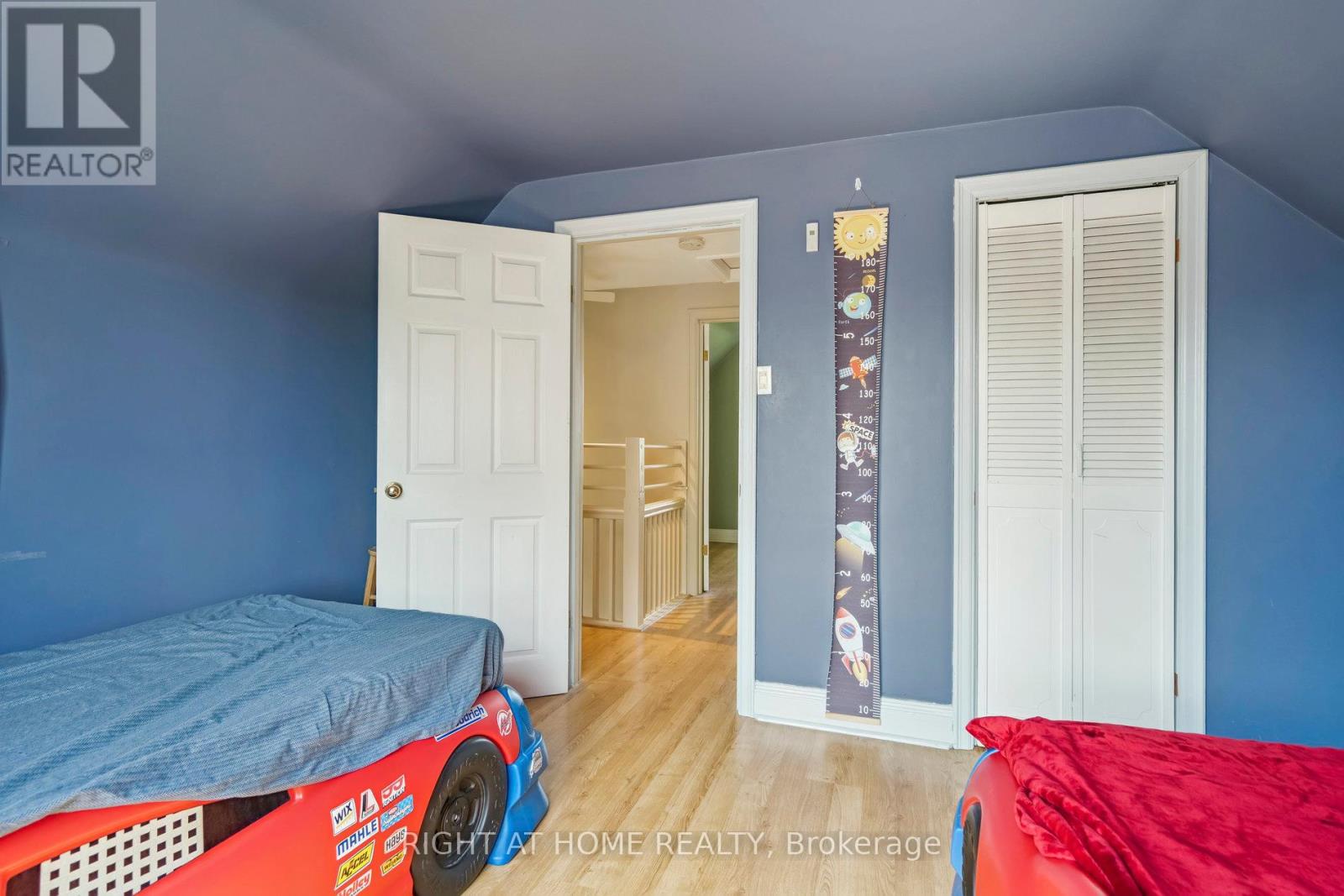 2343 Mountainside Drive, Burlington, Ontario  L7P 1C1 - Photo 25 - W12962410