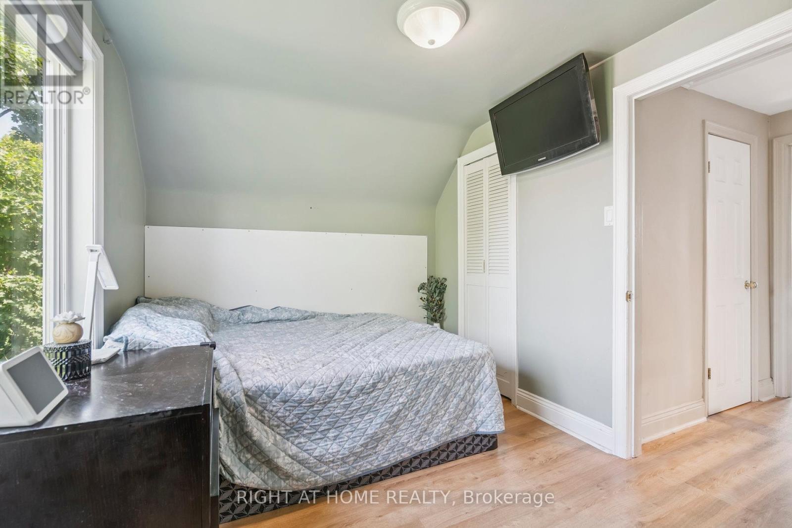 2343 Mountainside Drive, Burlington, Ontario  L7P 1C1 - Photo 26 - W12962410