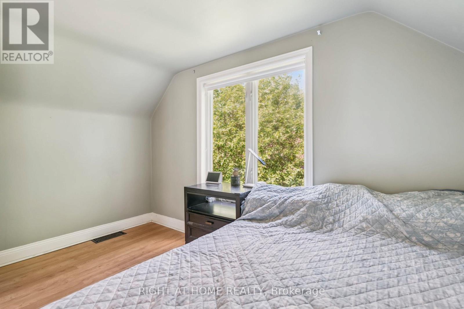 2343 Mountainside Drive, Burlington, Ontario  L7P 1C1 - Photo 28 - W12962410