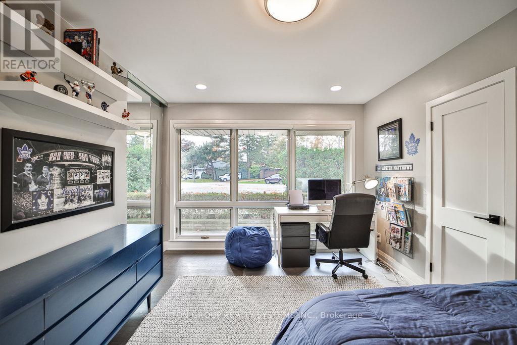 3 Twyford Court, Toronto, Ontario  M9A 1W7 - Photo 18 - W12962414