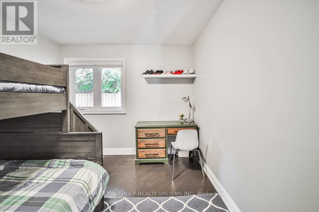 3 Twyford Court, Toronto, Ontario  M9A 1W7 - Photo 22 - W12962414