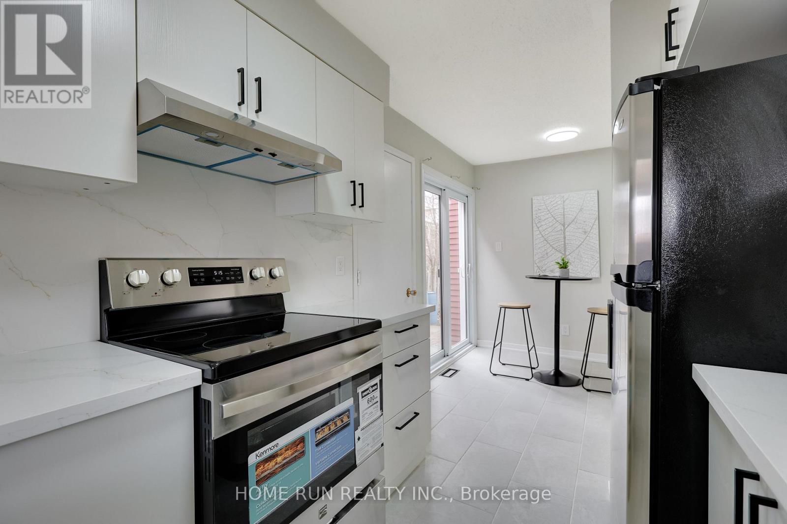 16 Sovereign Avenue, Ottawa, Ontario  K2G 4Y1 - Photo 18 - X12962250