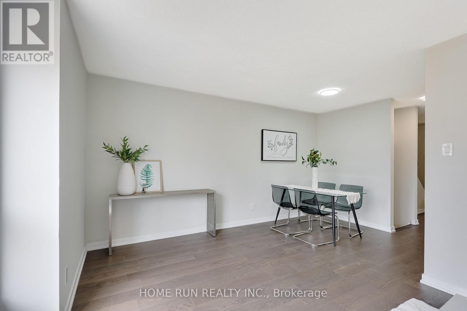 16 Sovereign Avenue, Ottawa, Ontario  K2G 4Y1 - Photo 12 - X12962250