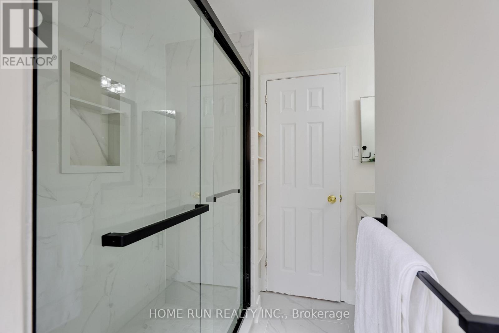 16 Sovereign Avenue, Ottawa, Ontario  K2G 4Y1 - Photo 34 - X12962250