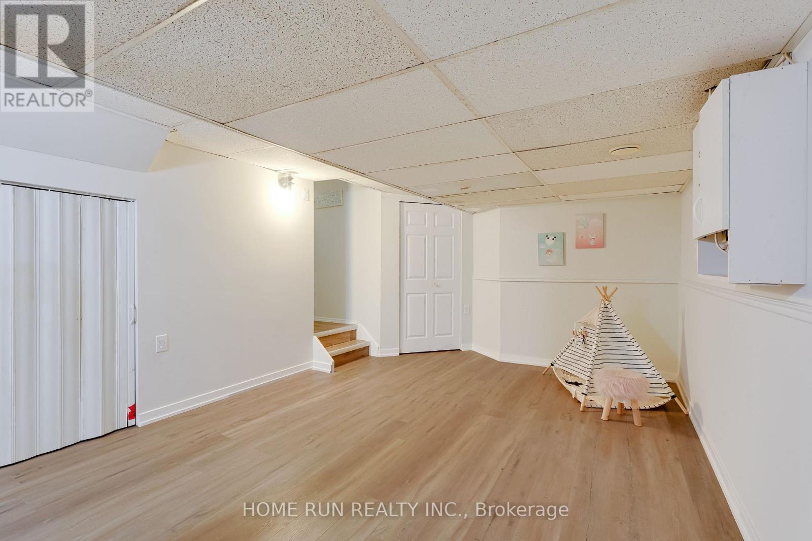 16 Sovereign Avenue, Ottawa, Ontario  K2G 4Y1 - Photo 36 - X12962250