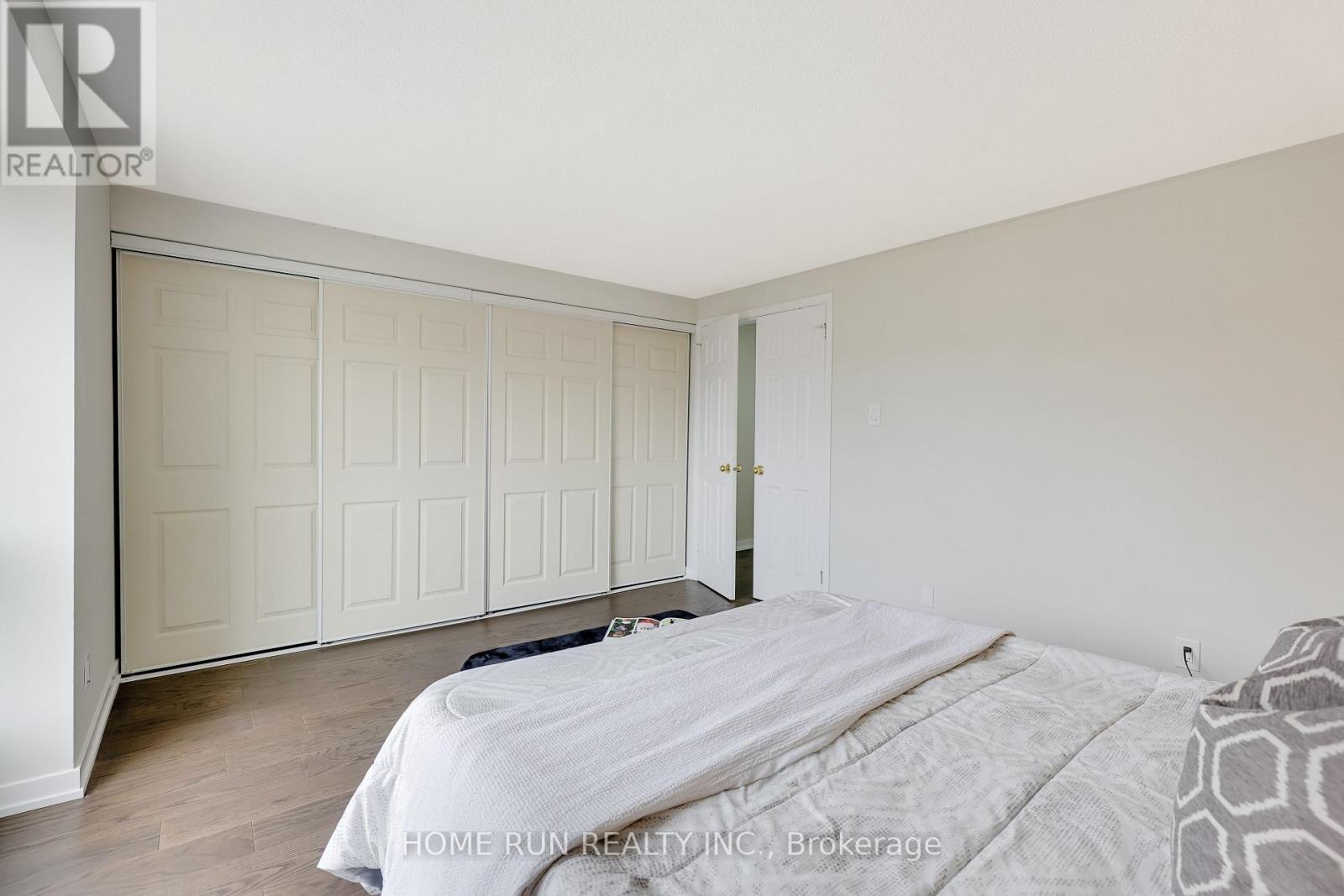 16 Sovereign Avenue, Ottawa, Ontario  K2G 4Y1 - Photo 25 - X12962250