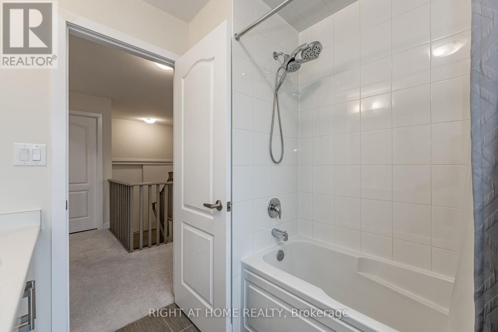 116 Whithorn Crescent, Haldimand, Ontario  N3W 0G4 - Photo 22 - X12962402