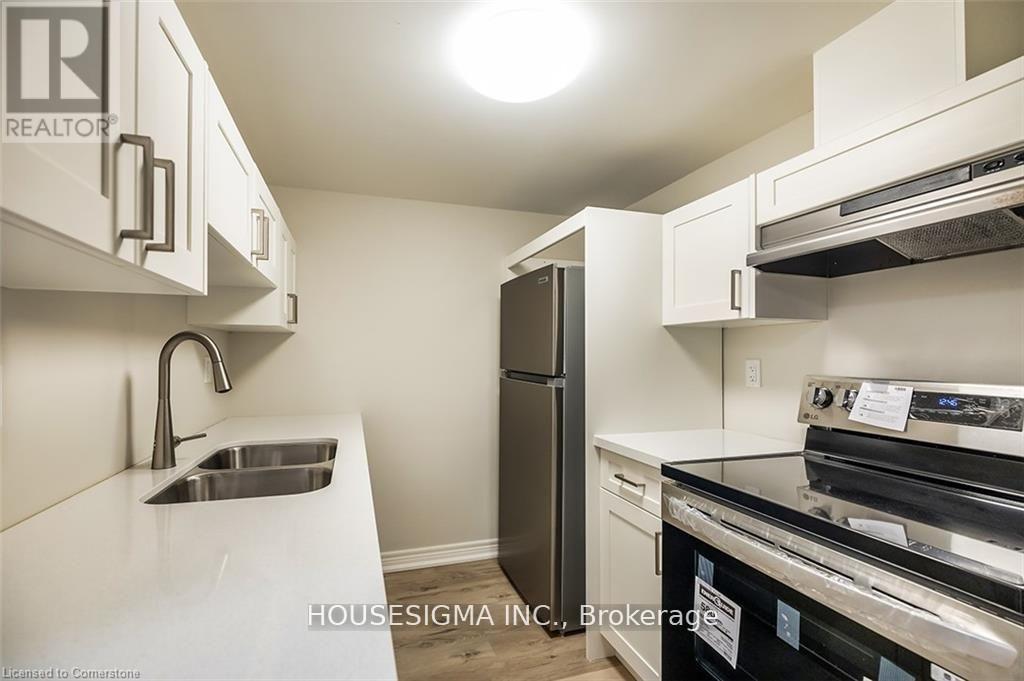 Lower - 548 Ontario Street, St. Catharines, Ontario  L2N 4N5 - Photo 2 - X12962408