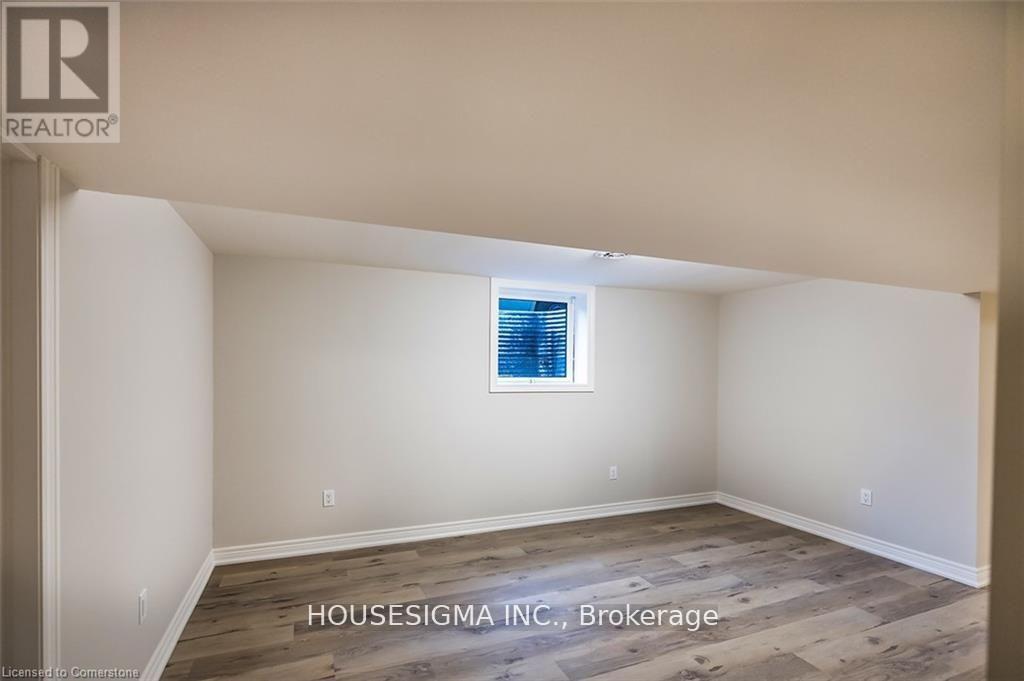 Lower - 548 Ontario Street, St. Catharines, Ontario  L2N 4N5 - Photo 4 - X12962408