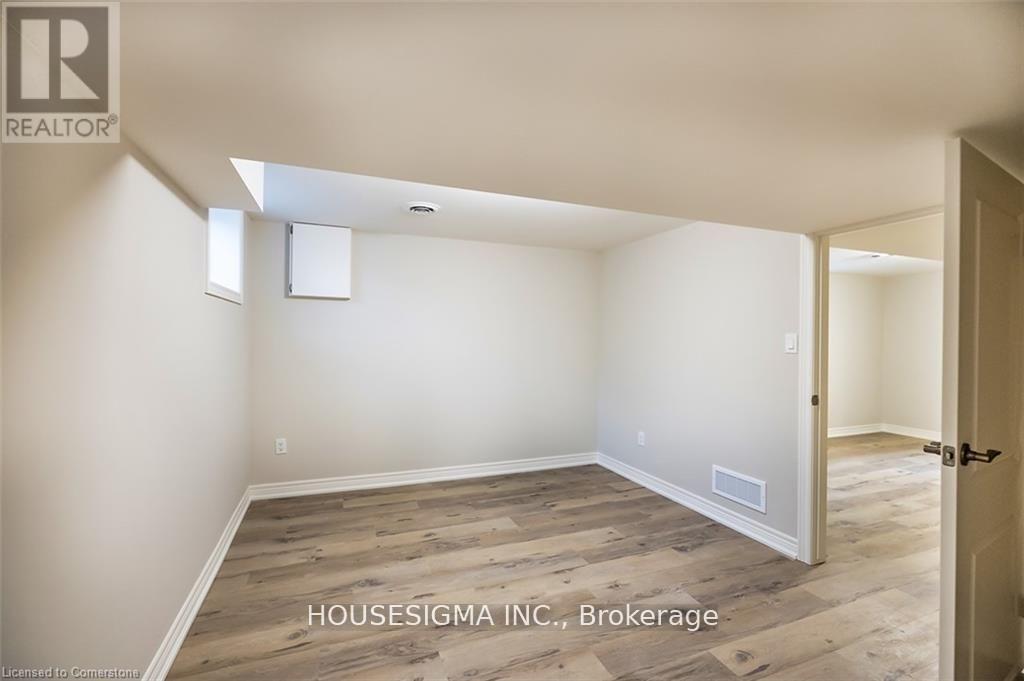 Lower - 548 Ontario Street, St. Catharines, Ontario  L2N 4N5 - Photo 6 - X12962408