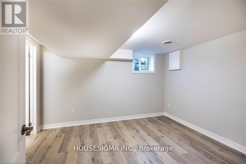 Lower - 548 Ontario Street, St. Catharines, Ontario  L2N 4N5 - Photo 7 - X12962408