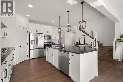 75 Royston Heath NW, Calgary, Alberta  T3L 0K3 - Photo 8 - A2291564