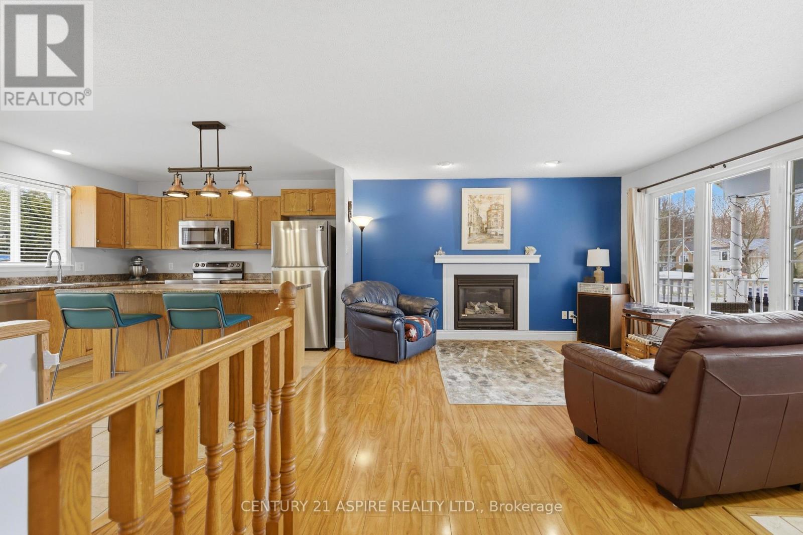 27 Bayshore Drive, Petawawa, Ontario  K8H 3R7 - Photo 10 - X12962426