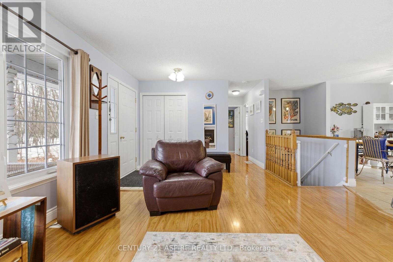 27 Bayshore Drive, Petawawa, Ontario  K8H 3R7 - Photo 19 - X12962426