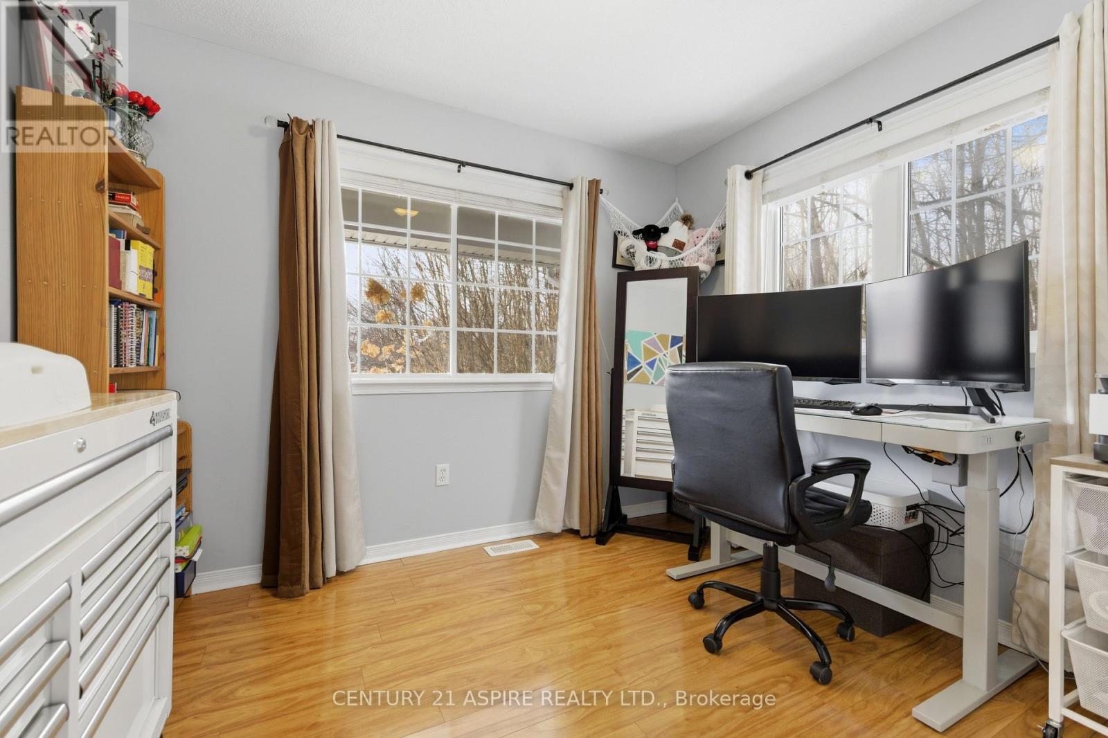 27 Bayshore Drive, Petawawa, Ontario  K8H 3R7 - Photo 24 - X12962426