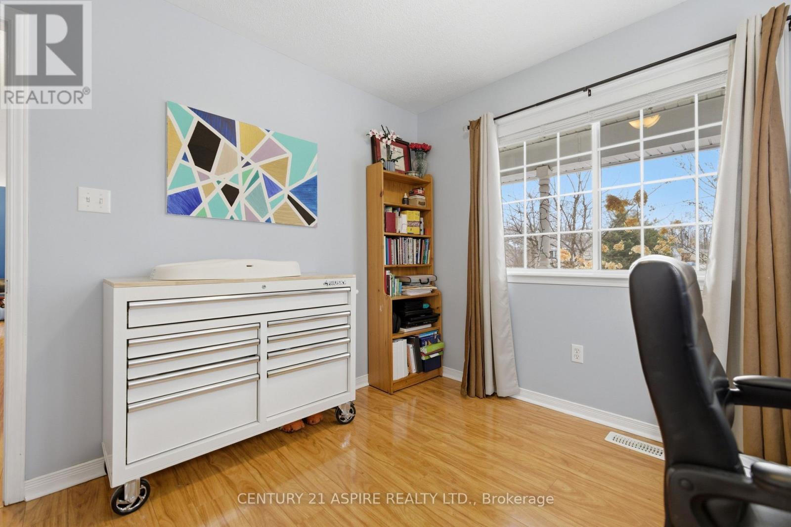 27 Bayshore Drive, Petawawa, Ontario  K8H 3R7 - Photo 25 - X12962426