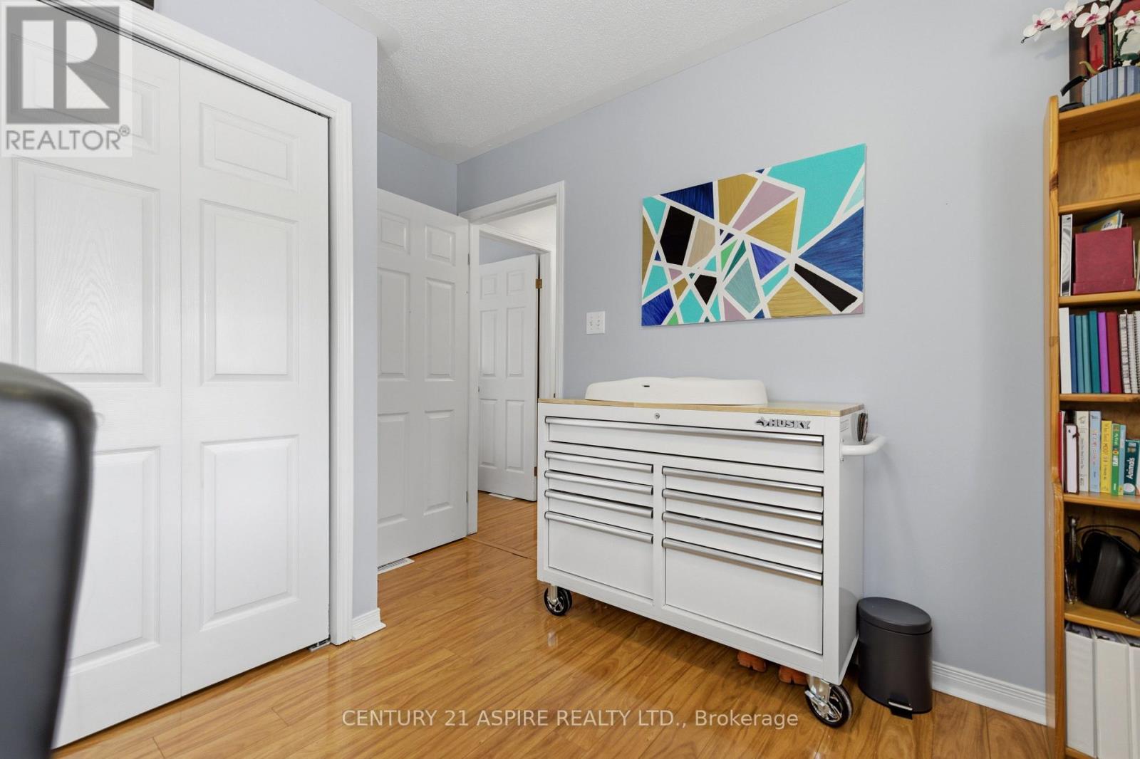 27 Bayshore Drive, Petawawa, Ontario  K8H 3R7 - Photo 27 - X12962426