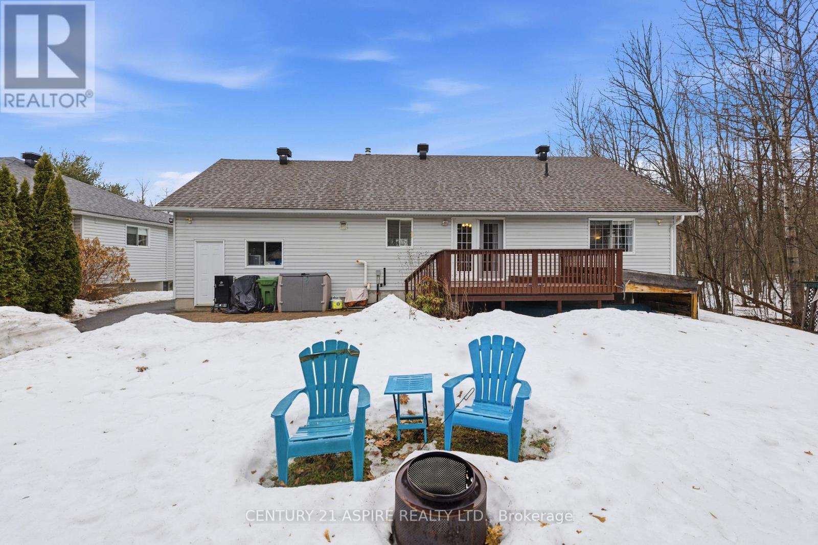 27 Bayshore Drive, Petawawa, Ontario  K8H 3R7 - Photo 41 - X12962426