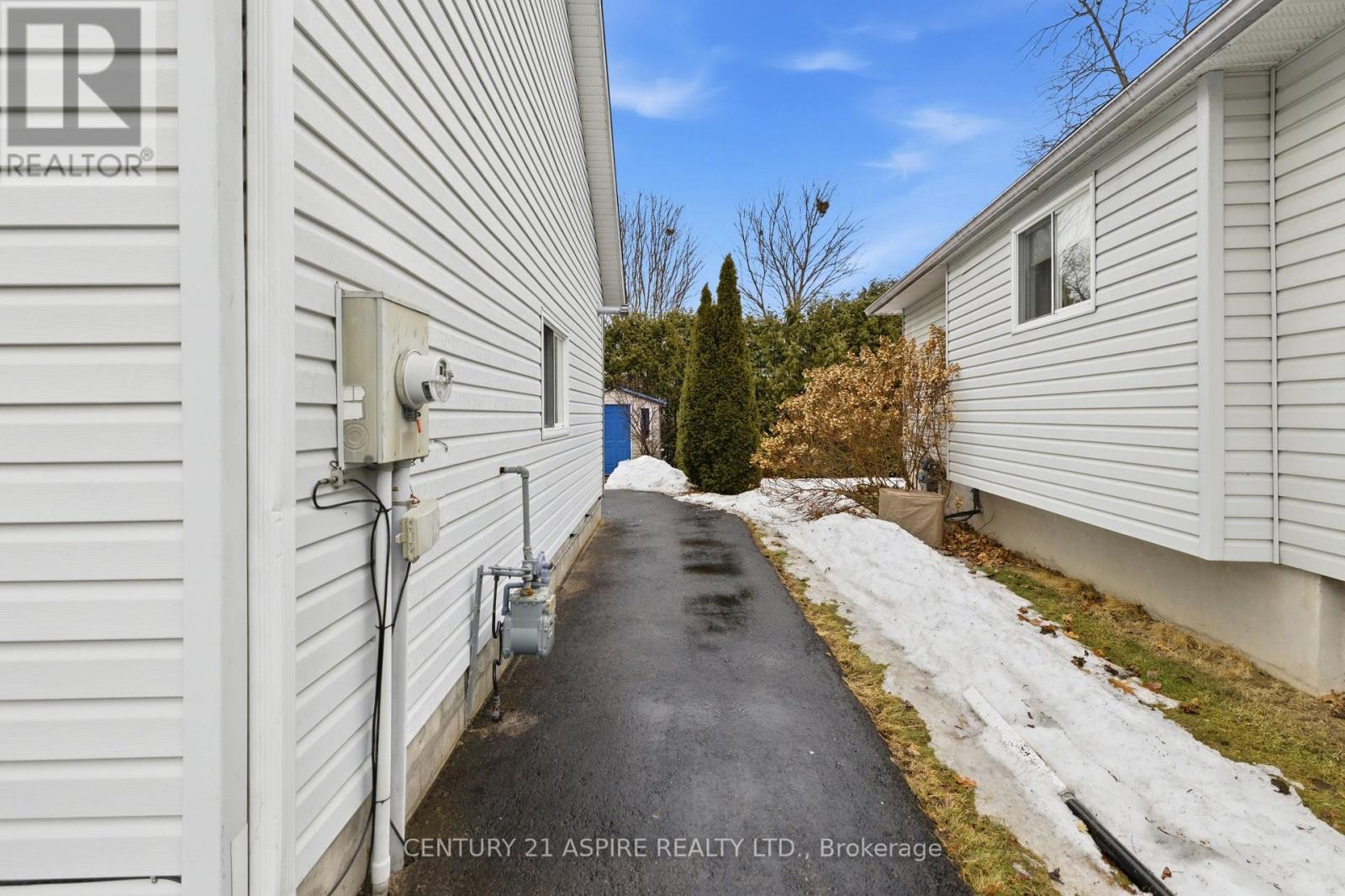 27 Bayshore Drive, Petawawa, Ontario  K8H 3R7 - Photo 47 - X12962426