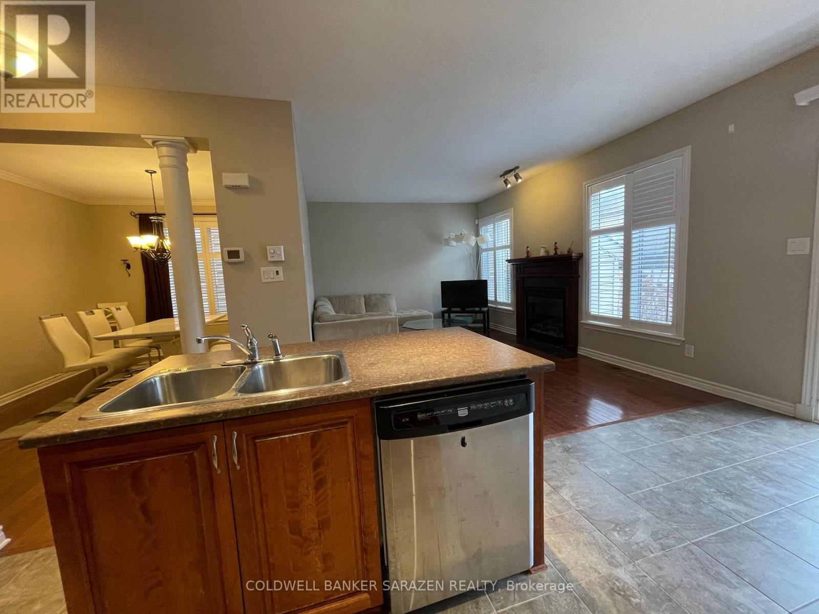 105 August Lily Crescent, Ottawa, Ontario  K1V 2A6 - Photo 8 - X12962428