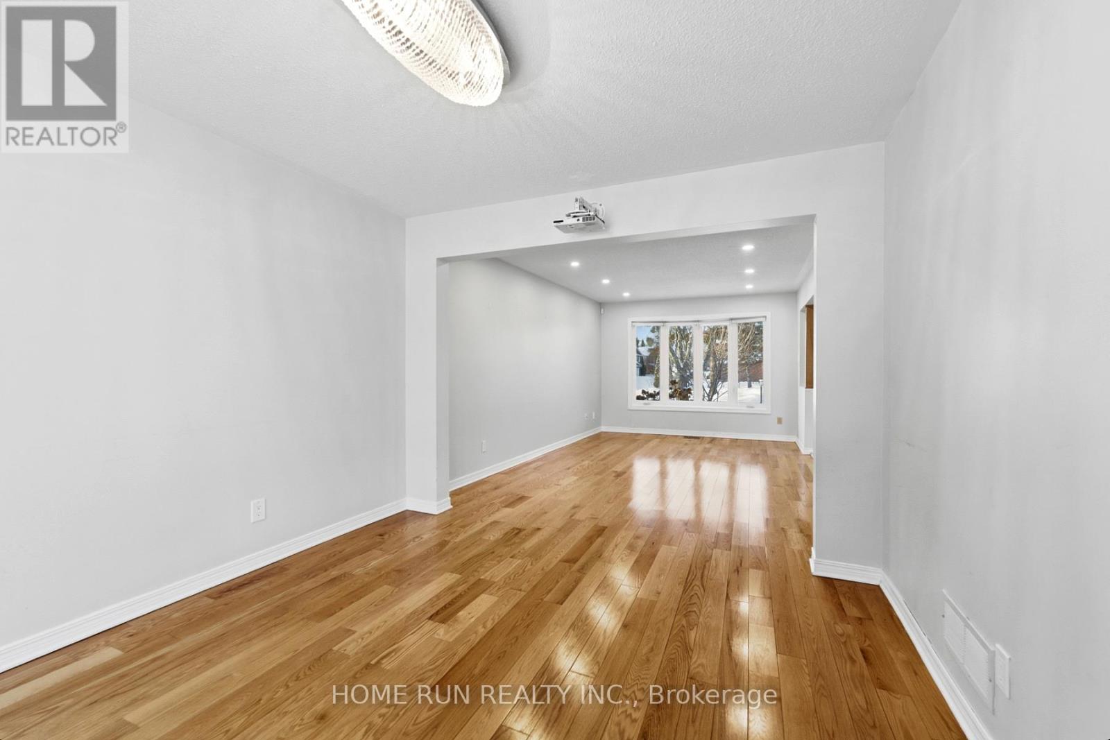 35 Weslock Way, Ottawa, Ontario  K2K 2K3 - Photo 13 - X12962466