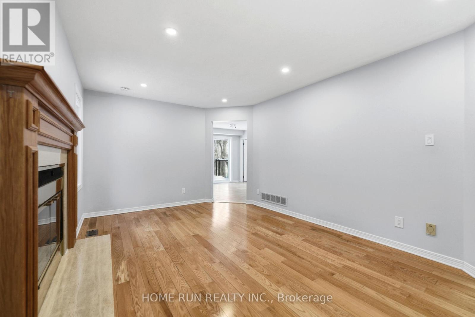 35 Weslock Way, Ottawa, Ontario  K2K 2K3 - Photo 15 - X12962466