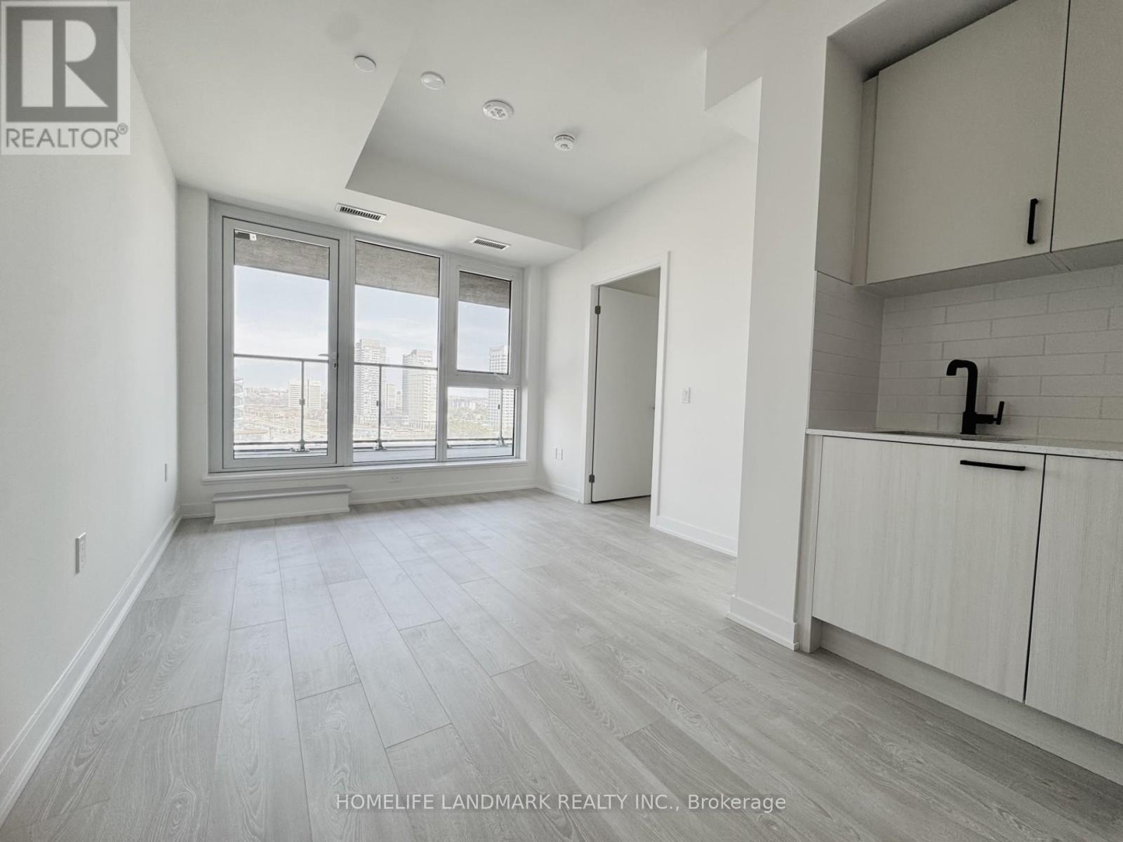 1108 - 5 Quarrington Lane, Toronto, Ontario  M3C 0S5 - Photo 7 - C12942396