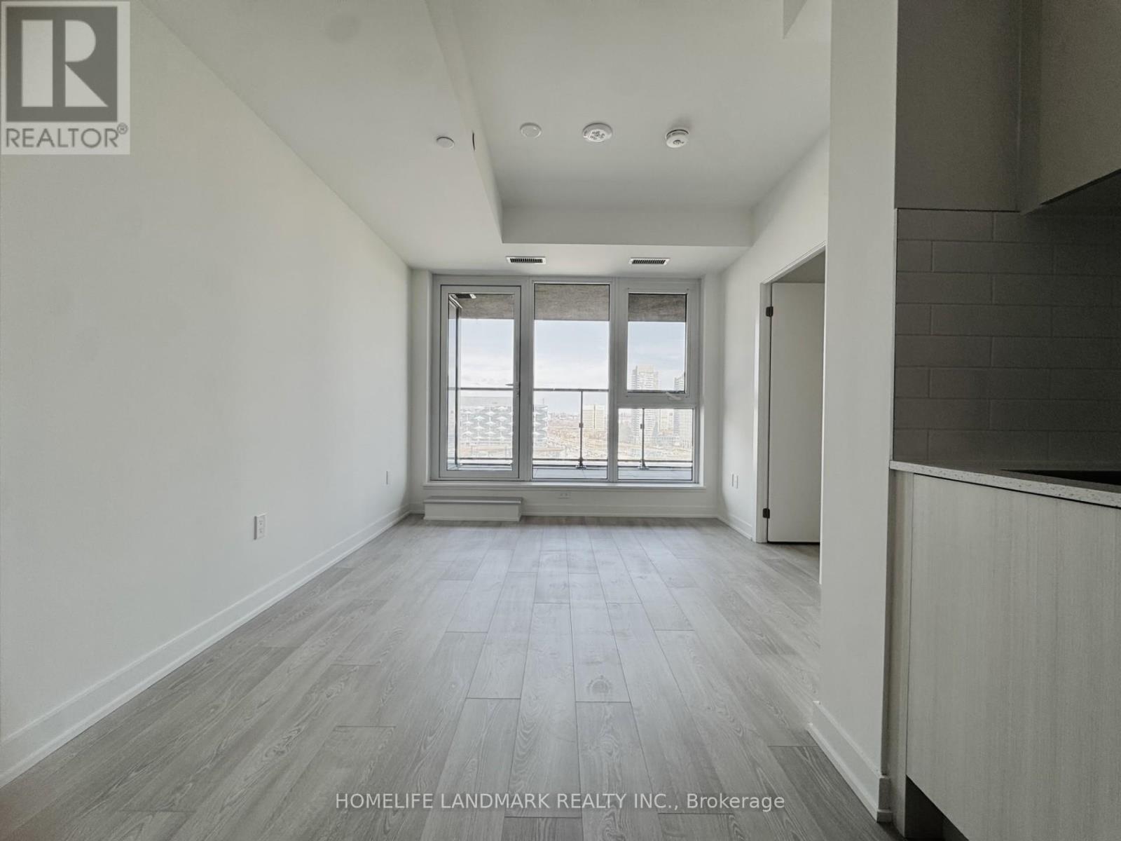 1108 - 5 Quarrington Lane, Toronto, Ontario  M3C 0S5 - Photo 8 - C12942396