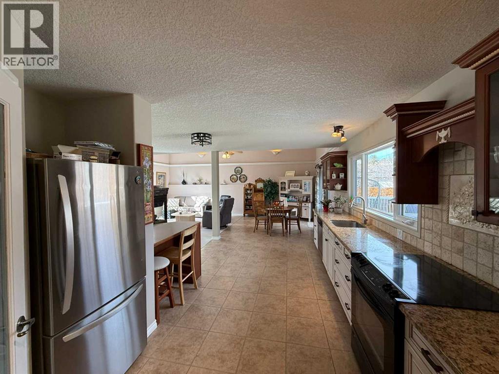 3315 Parkside Drive S, Lethbridge, Alberta T1J 1N2 - Photo 6 - A2295028