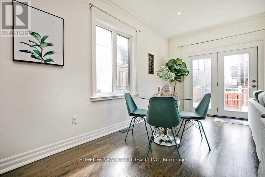 7 Roslin Avenue, Toronto, Ontario  M4N 1Y8 - Photo 14 - C12962416