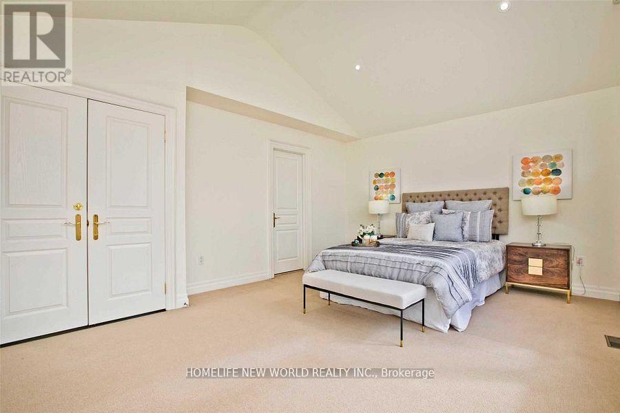 7 Roslin Avenue, Toronto, Ontario  M4N 1Y8 - Photo 16 - C12962416