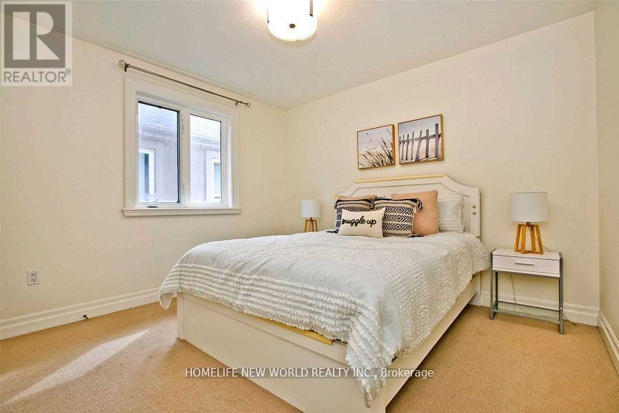 7 Roslin Avenue, Toronto, Ontario  M4N 1Y8 - Photo 18 - C12962416