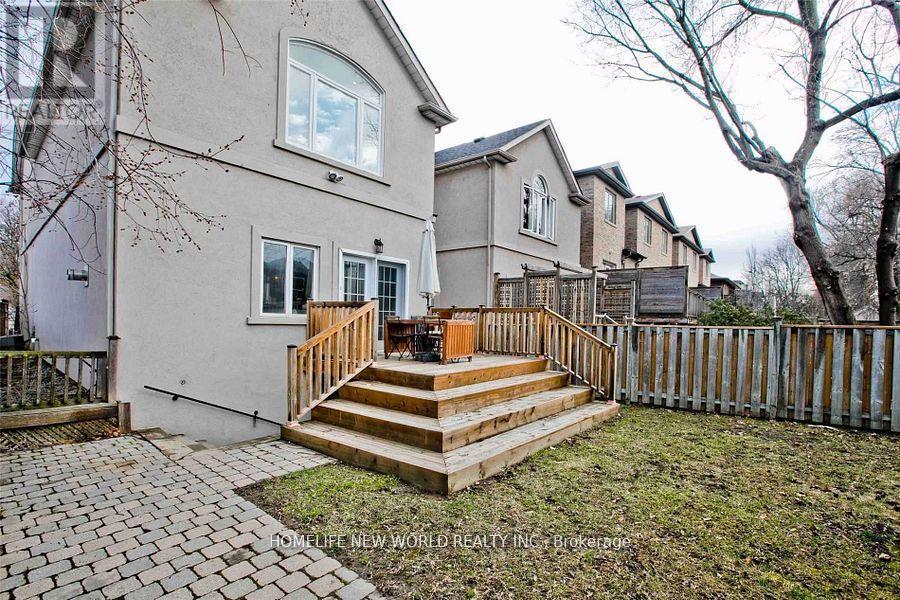7 Roslin Avenue, Toronto, Ontario  M4N 1Y8 - Photo 24 - C12962416