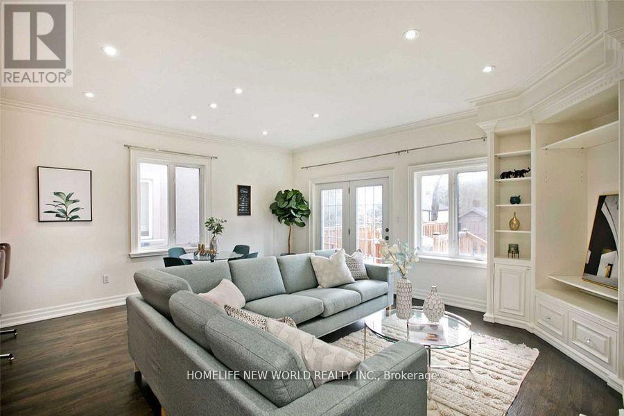 7 Roslin Avenue, Toronto, Ontario  M4N 1Y8 - Photo 8 - C12962416