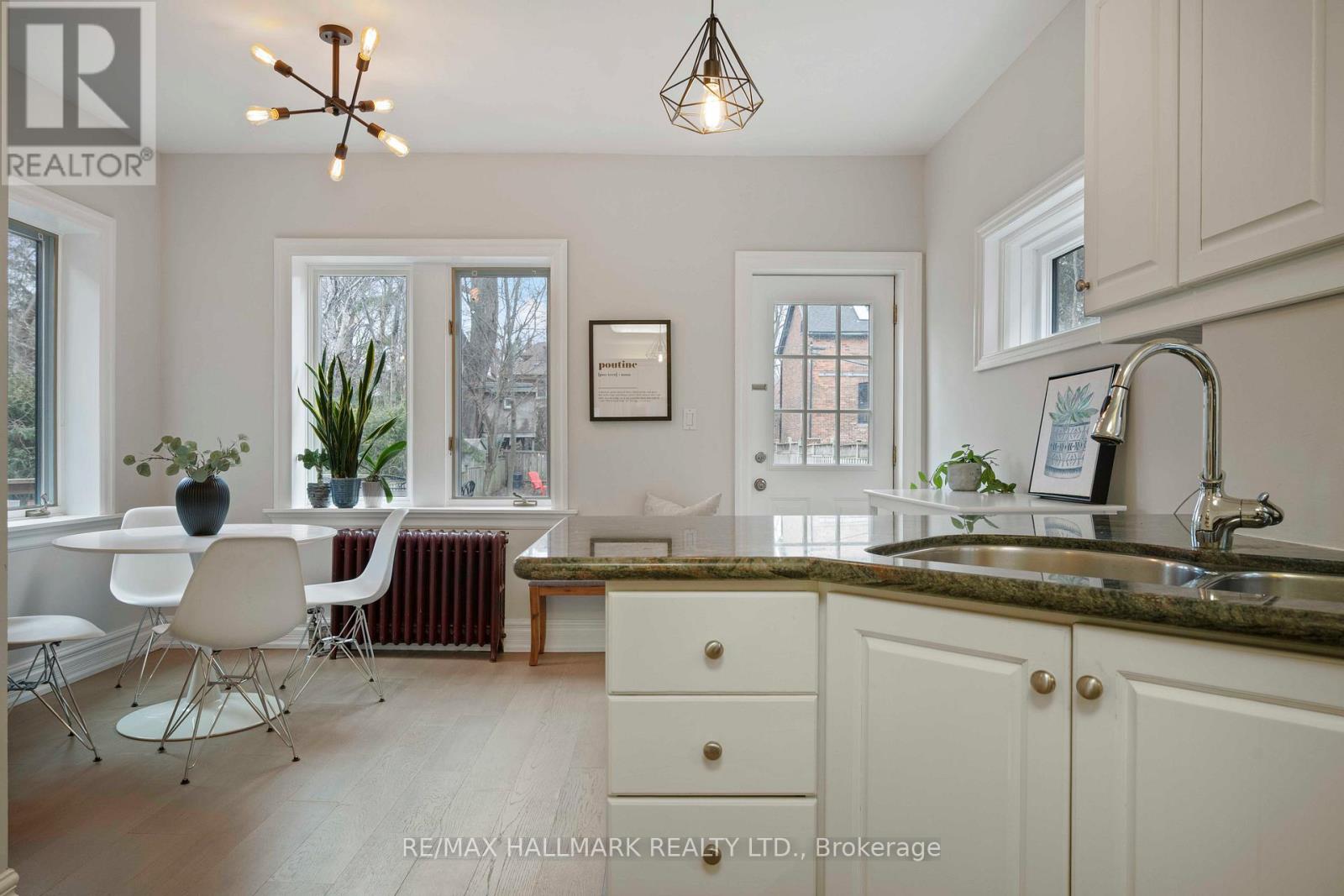 24 Glencairn Avenue, Toronto, Ontario  M4R 1M5 - Photo 16 - C12962420