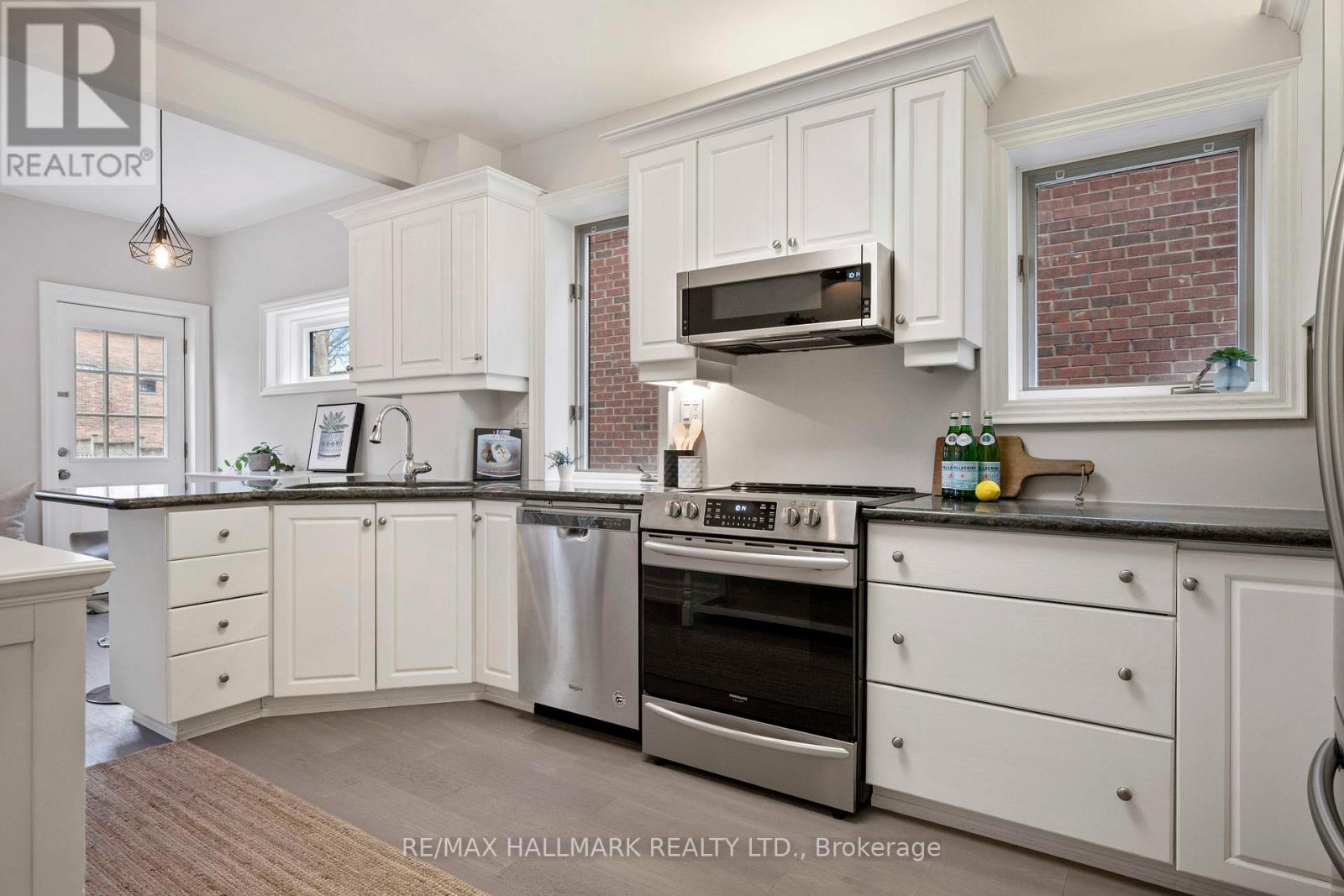 24 Glencairn Avenue, Toronto, Ontario  M4R 1M5 - Photo 17 - C12962420